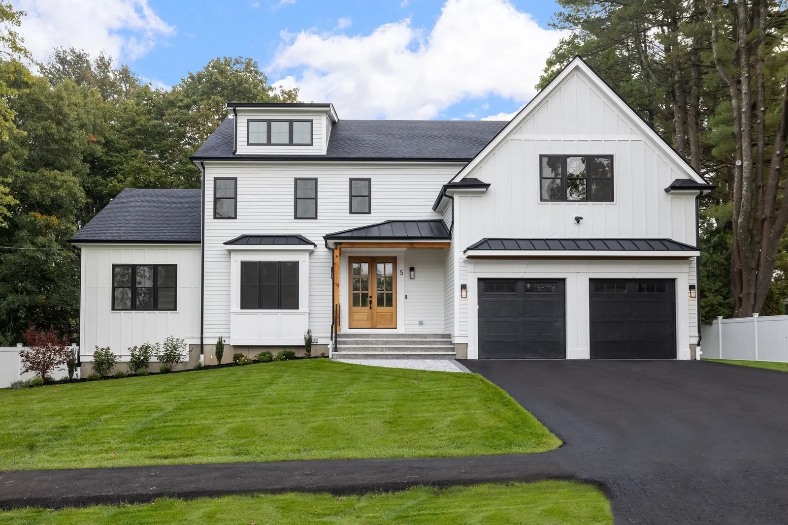 5 Bradford Road, Natick