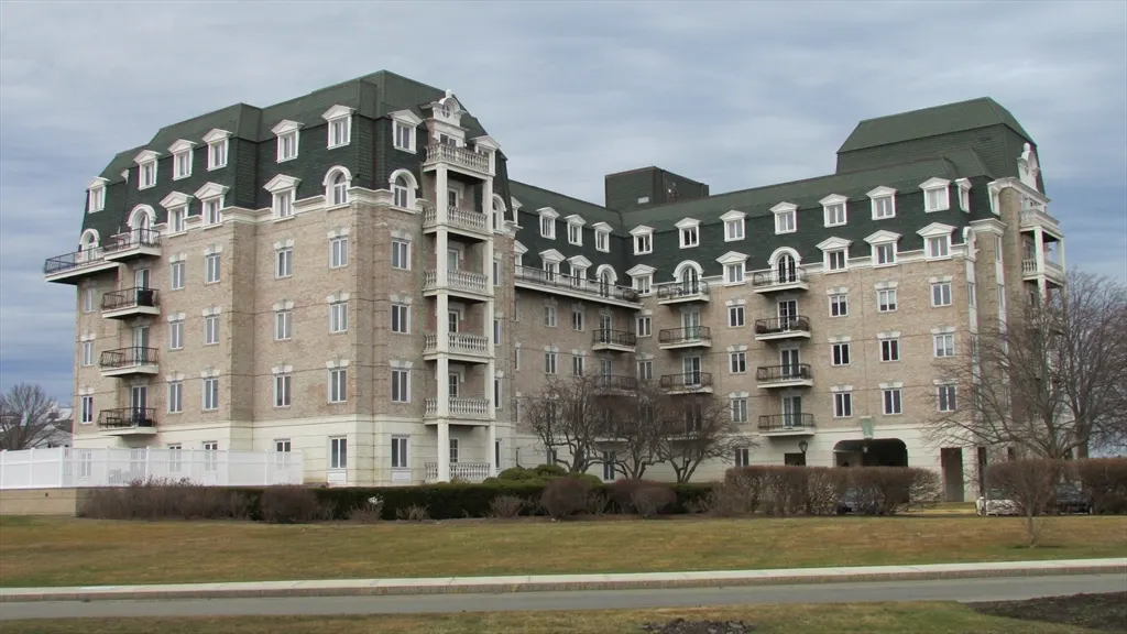 100 Marina Dr #508, Quincy