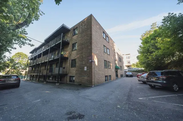 10 Coffey St #25