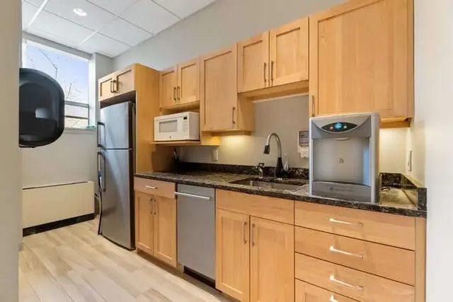 2 Hawthorne #112n