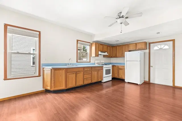20 Bowen Ave #1