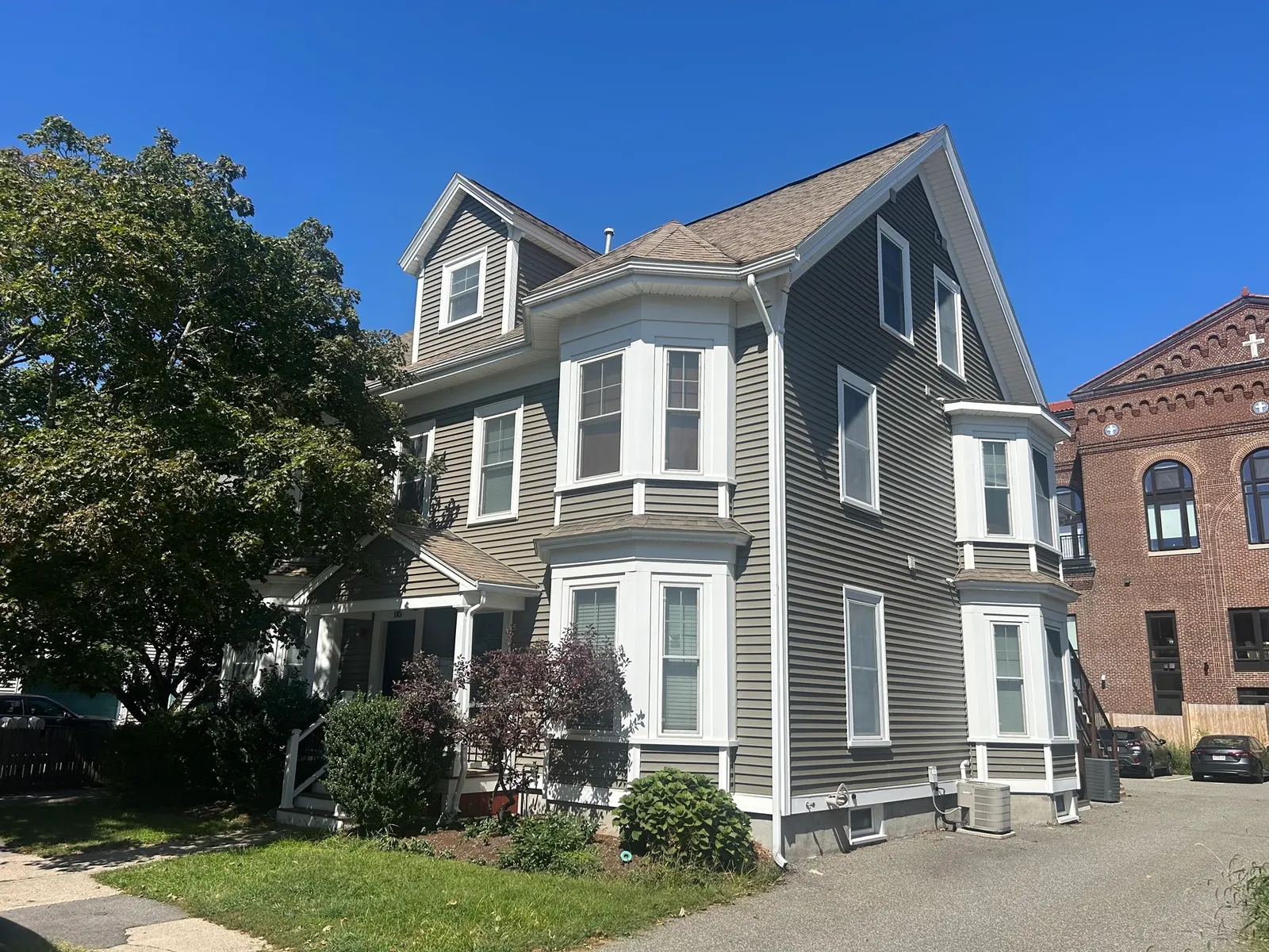 116 Chestnut St #5, Waltham