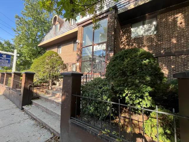 84 Grant St #2