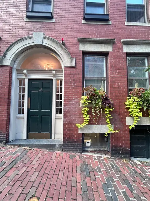 33 Irving St #1