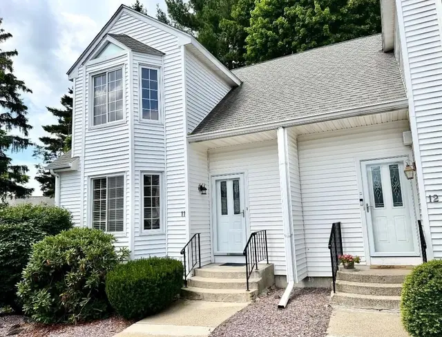 27 Church St #11