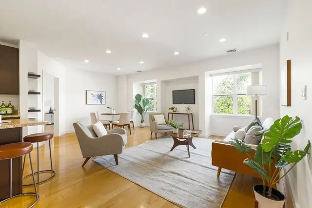 65 Beacon St #403