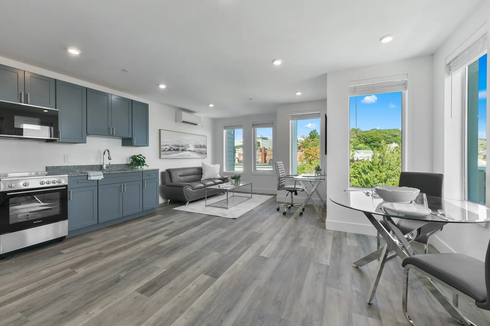 585 Essex St #316, Lynn