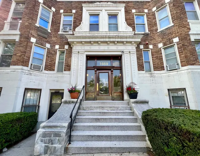 1669 Commonwealth Ave #3