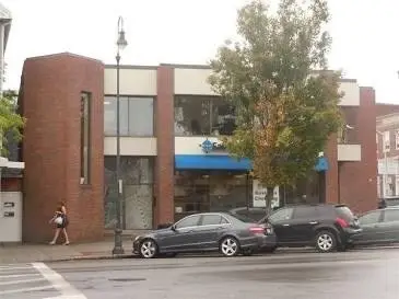385 Main St.