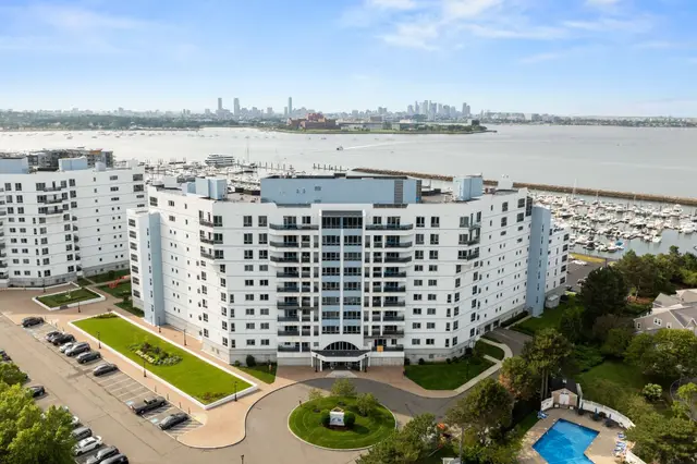 1001 Marina Dr #507