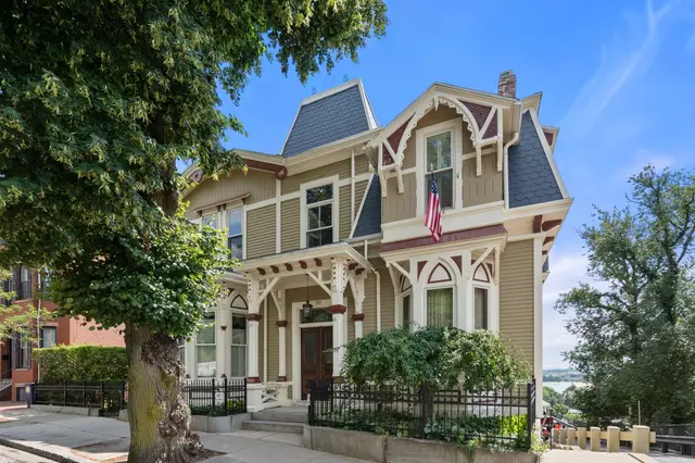 56 Thomas Park #1