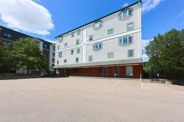 24 Glenwood Avenue #3