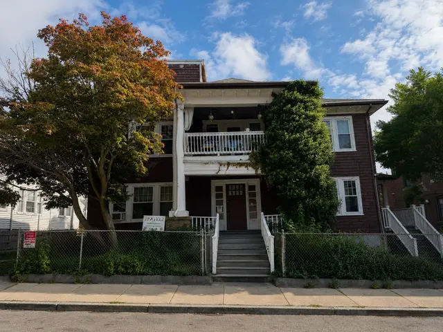 9-11 Nazing St