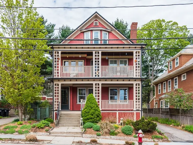 59 Commonwealth Road #1