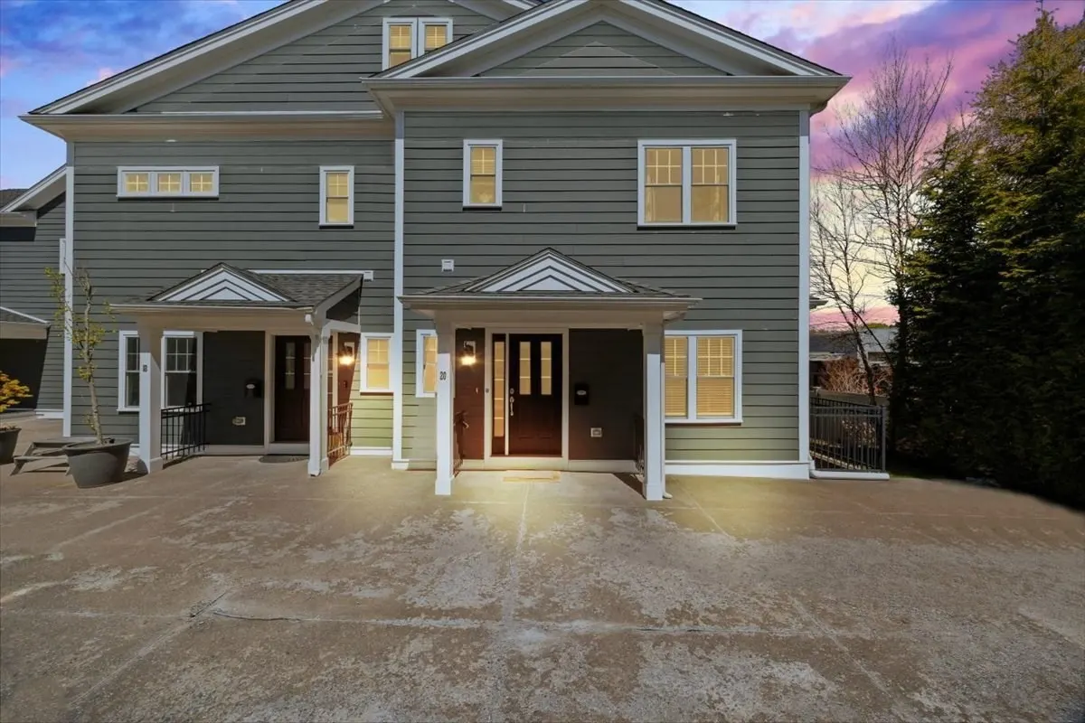 20 Dalby St #20, Newton