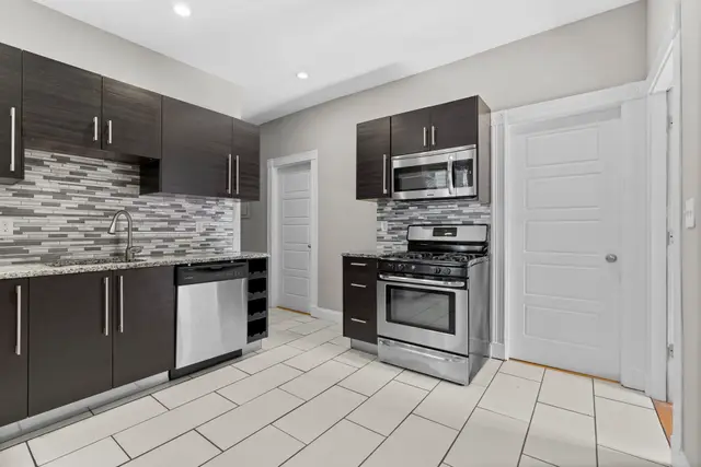 35 Harbor View Street #2