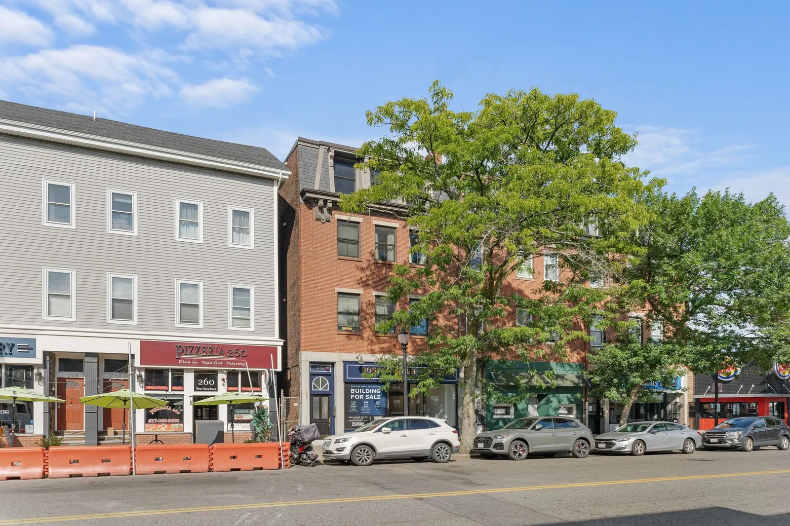 262-264 West Broadway, Boston