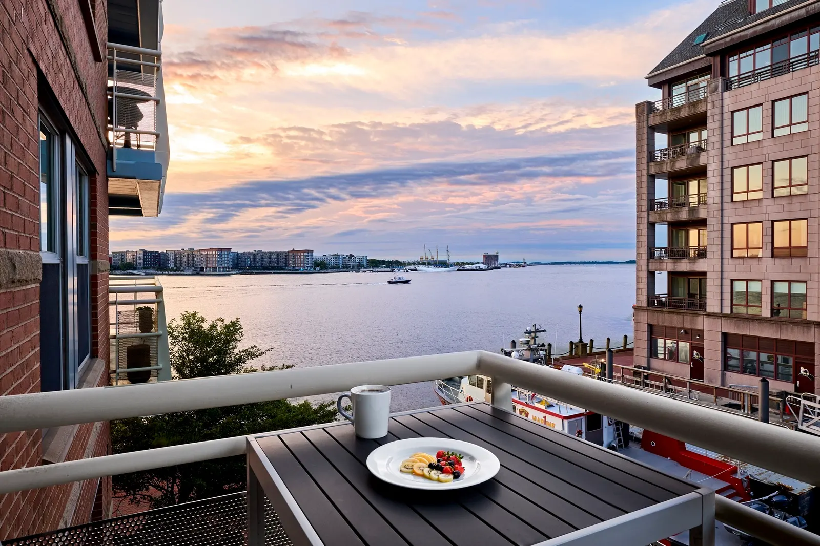 4 Battery Wharf #4309, Boston