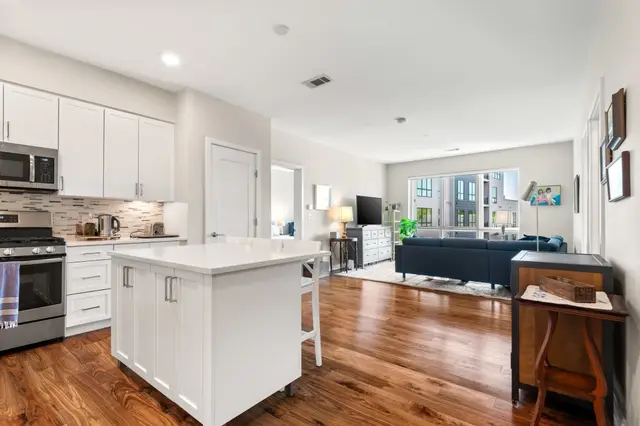 3531 Washington #304