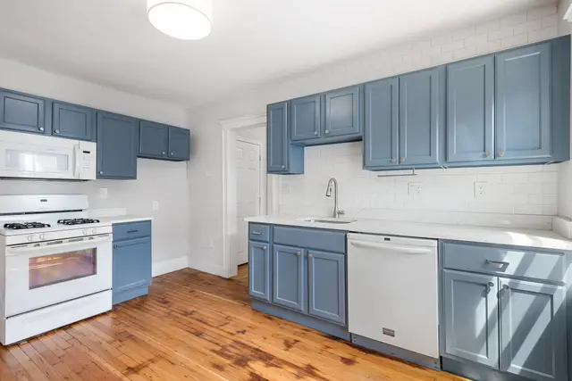 12 Ashland St #3-R