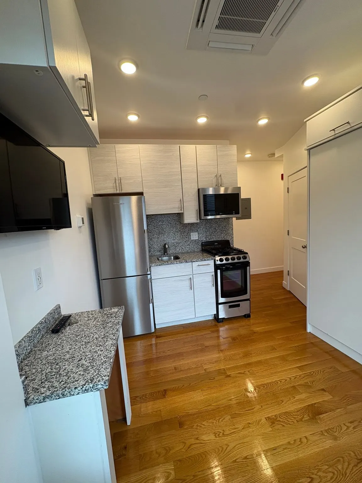 16 Fifth Street #10, Chelsea
