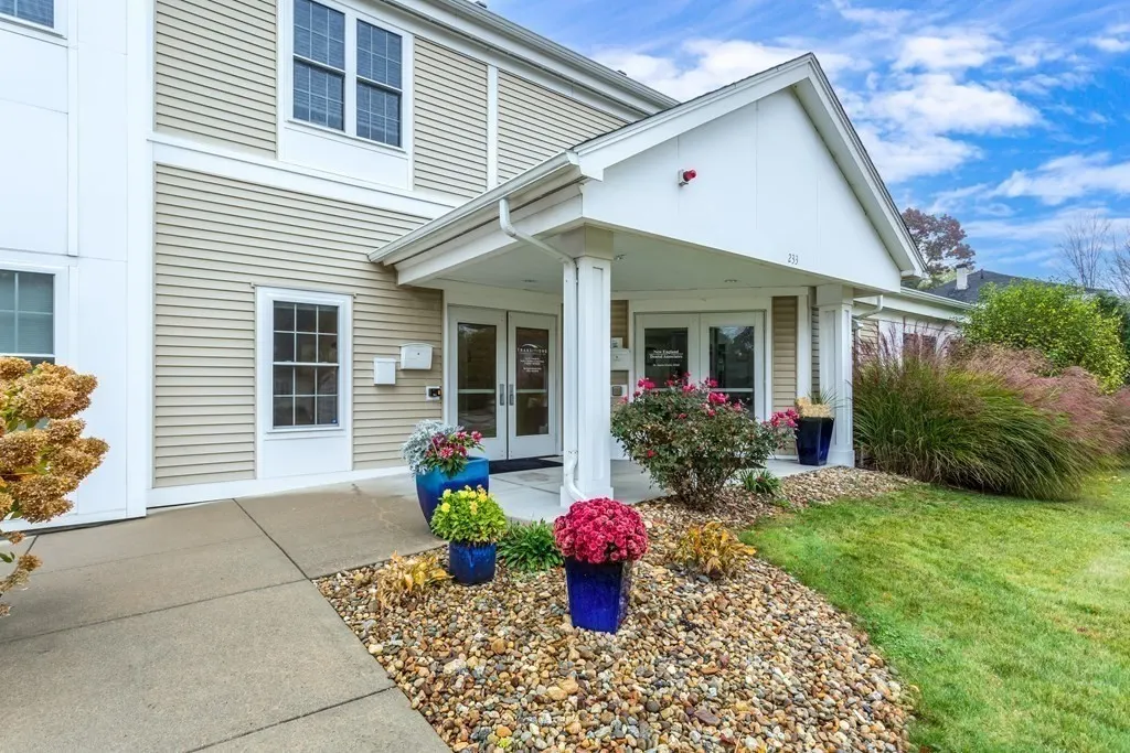 233 W Central St #1, Franklin