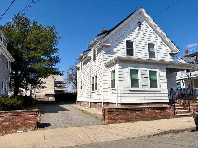 26 Kirtland St