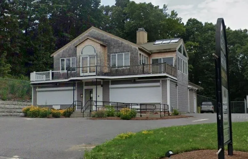 255 Turnpike Rd, Southborough