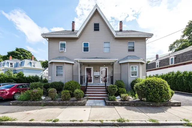 39-41 Columbia St #3