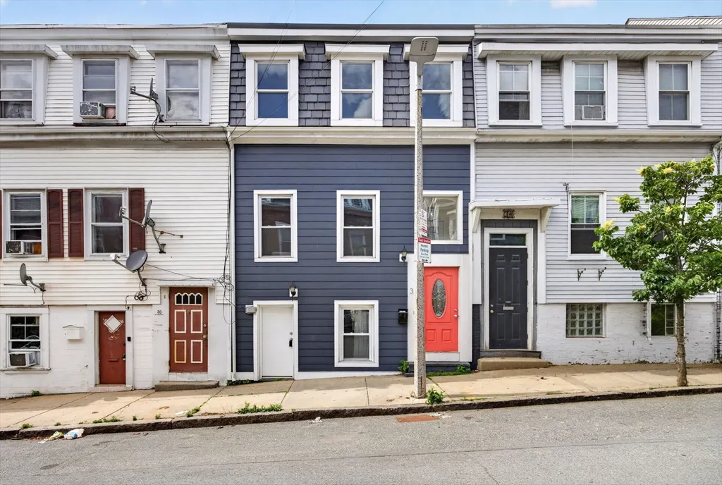 32 Eutaw St, Boston