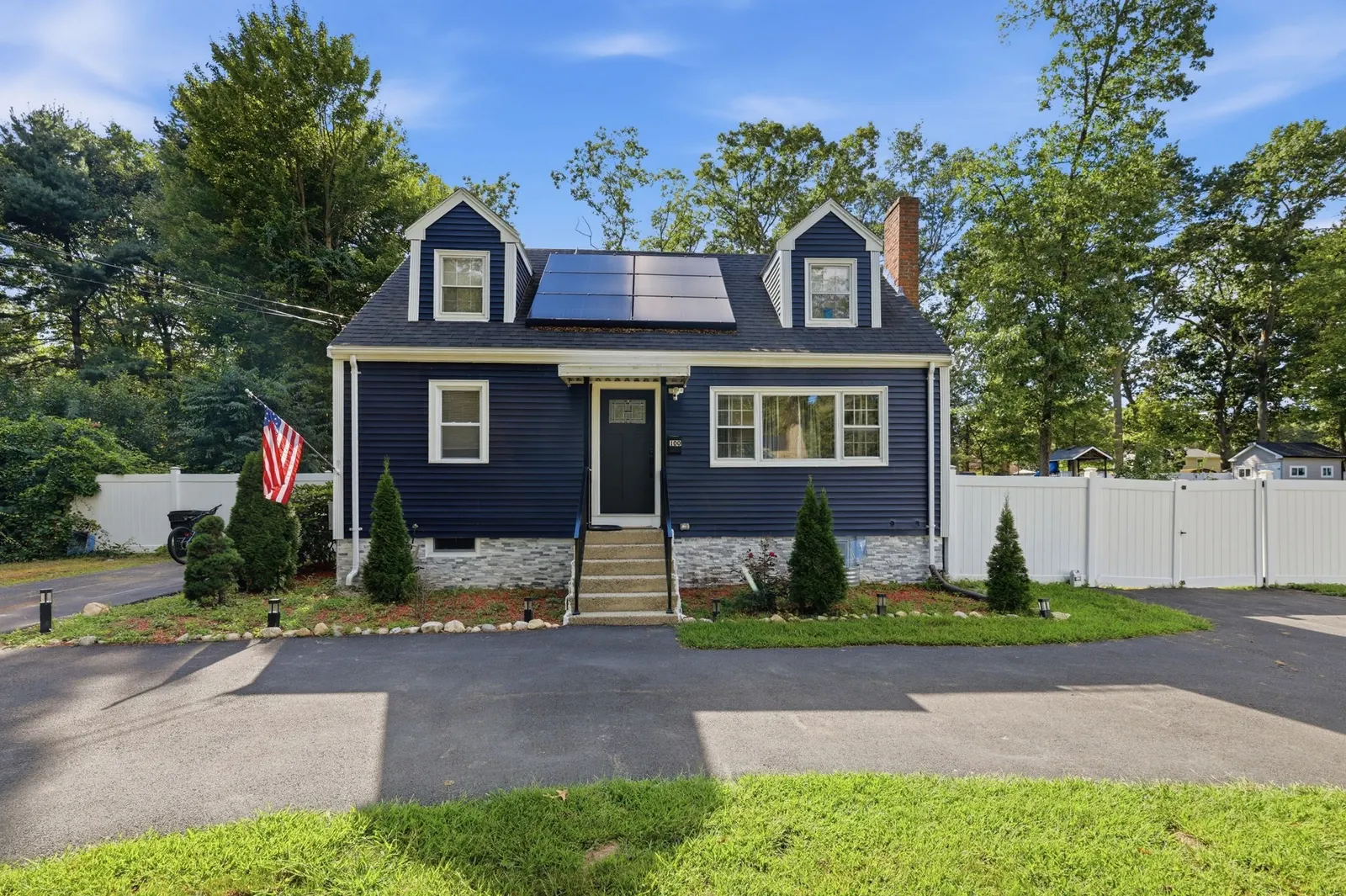 100 Farm St, Bellingham