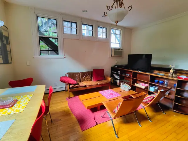 10 Hilliard St #2