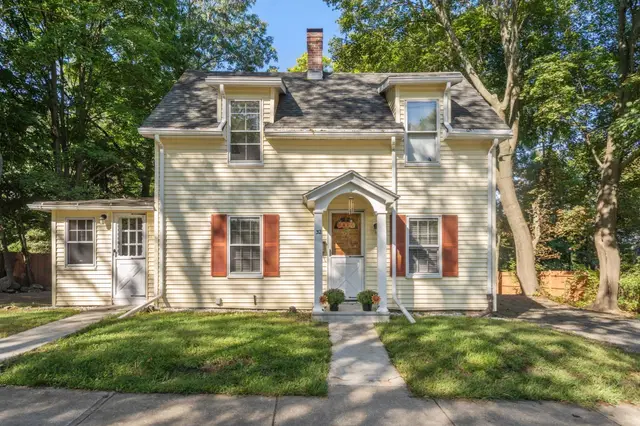 32 Elm Street