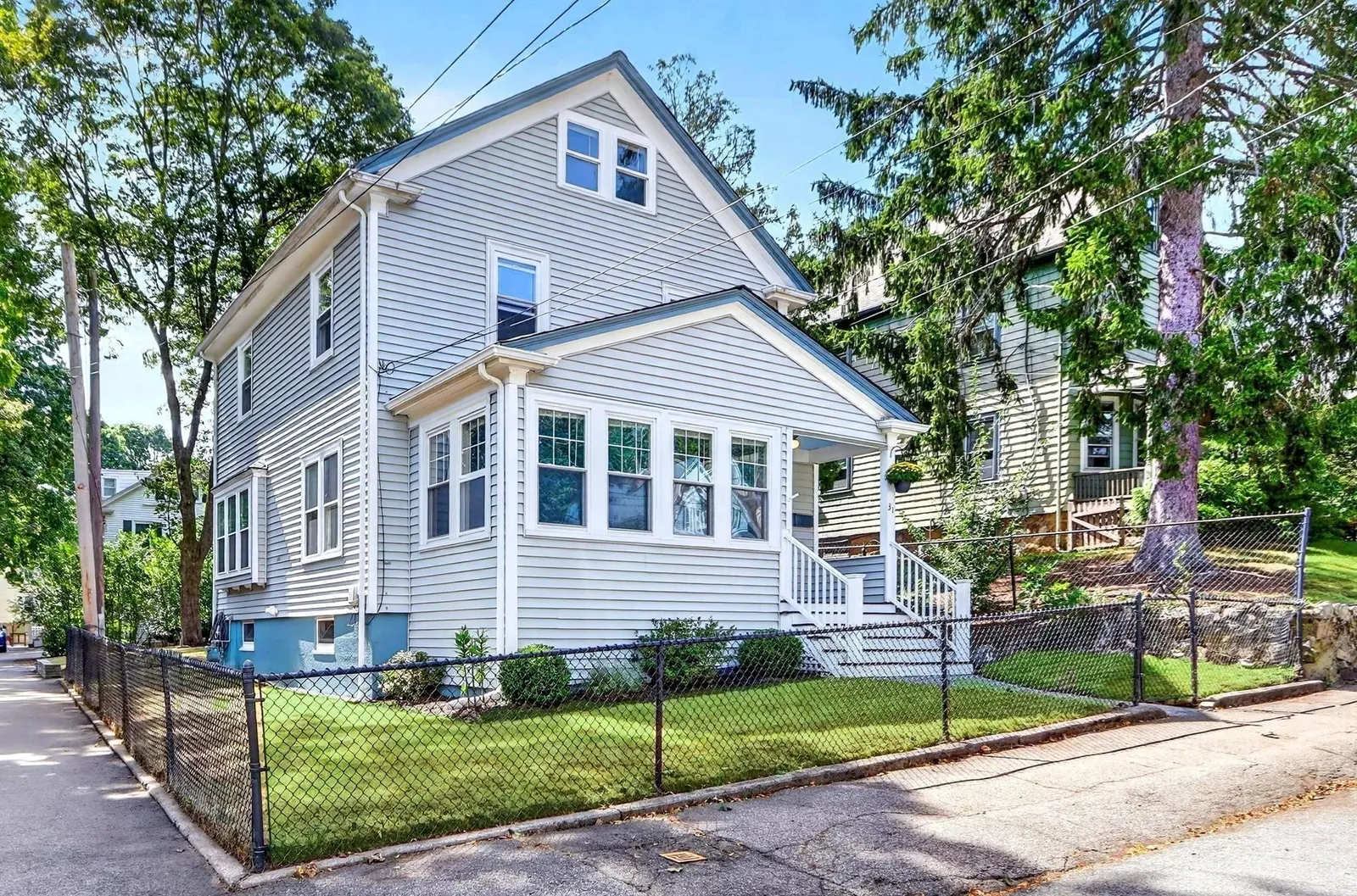 31 Greenhood St, Dedham