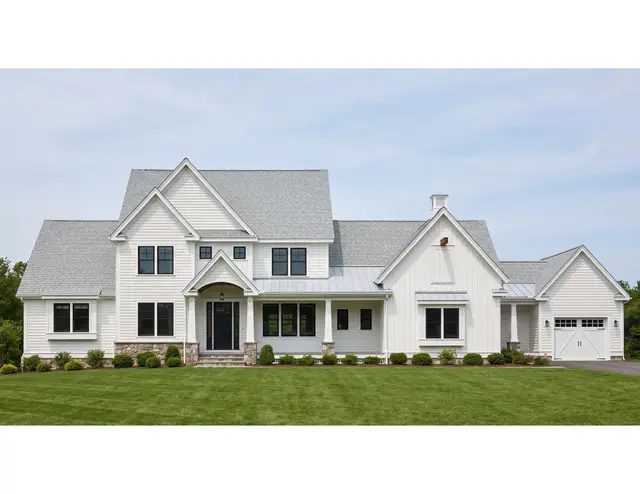 24 Sanders Lane