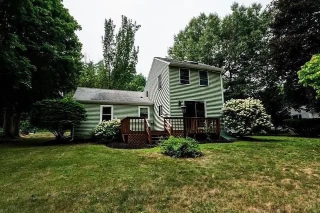 1083 Edgell Rd