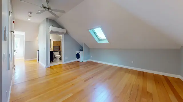38 Berkeley St #6