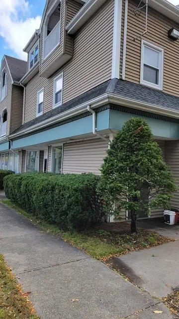 996 East Street #9