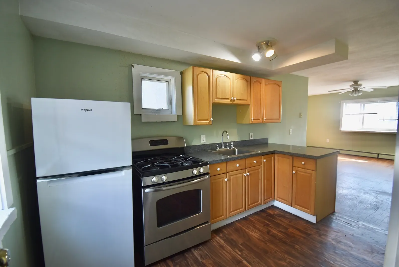 5 Cliff St #4, Beverly
