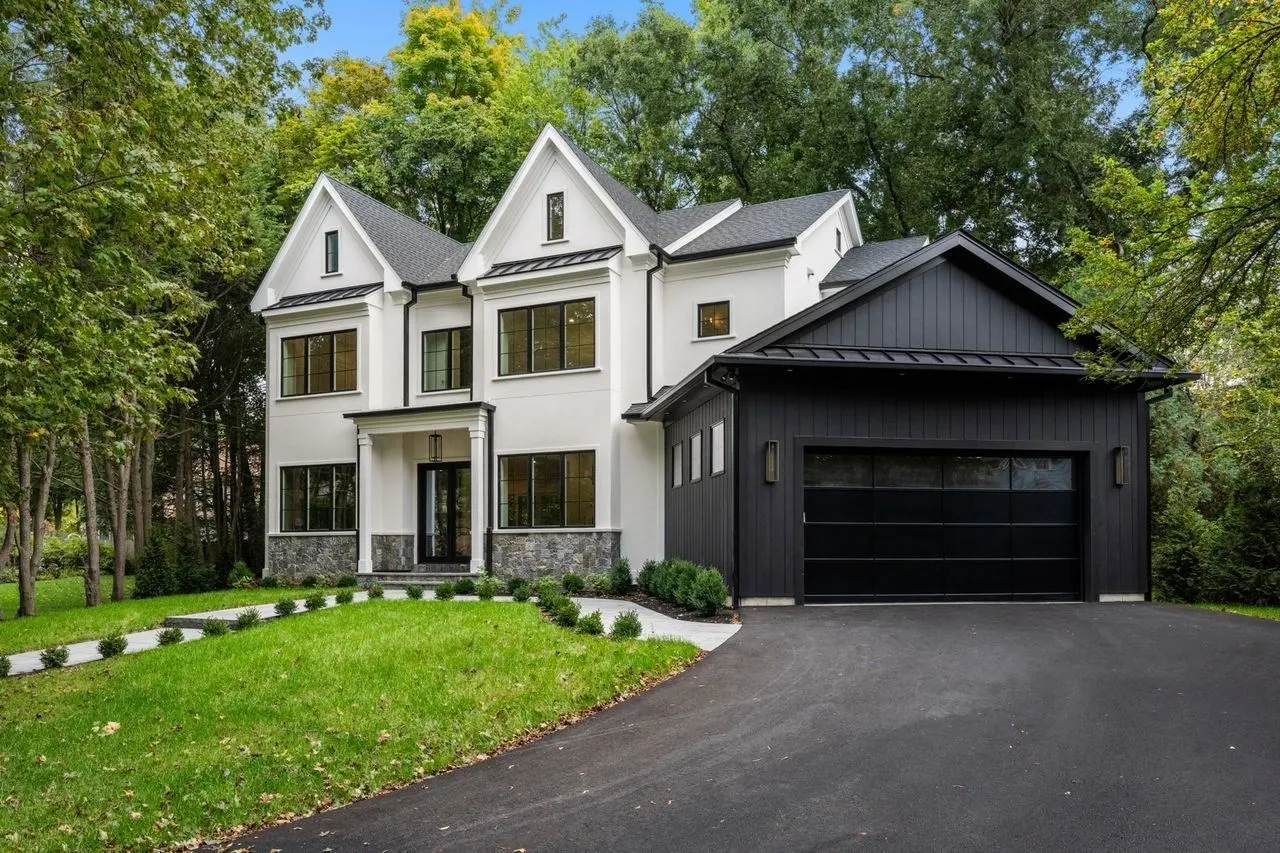 11 Amy Circle, Newton