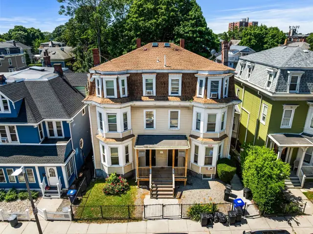 43-45 Waverly St