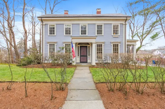 490 Pleasant St
