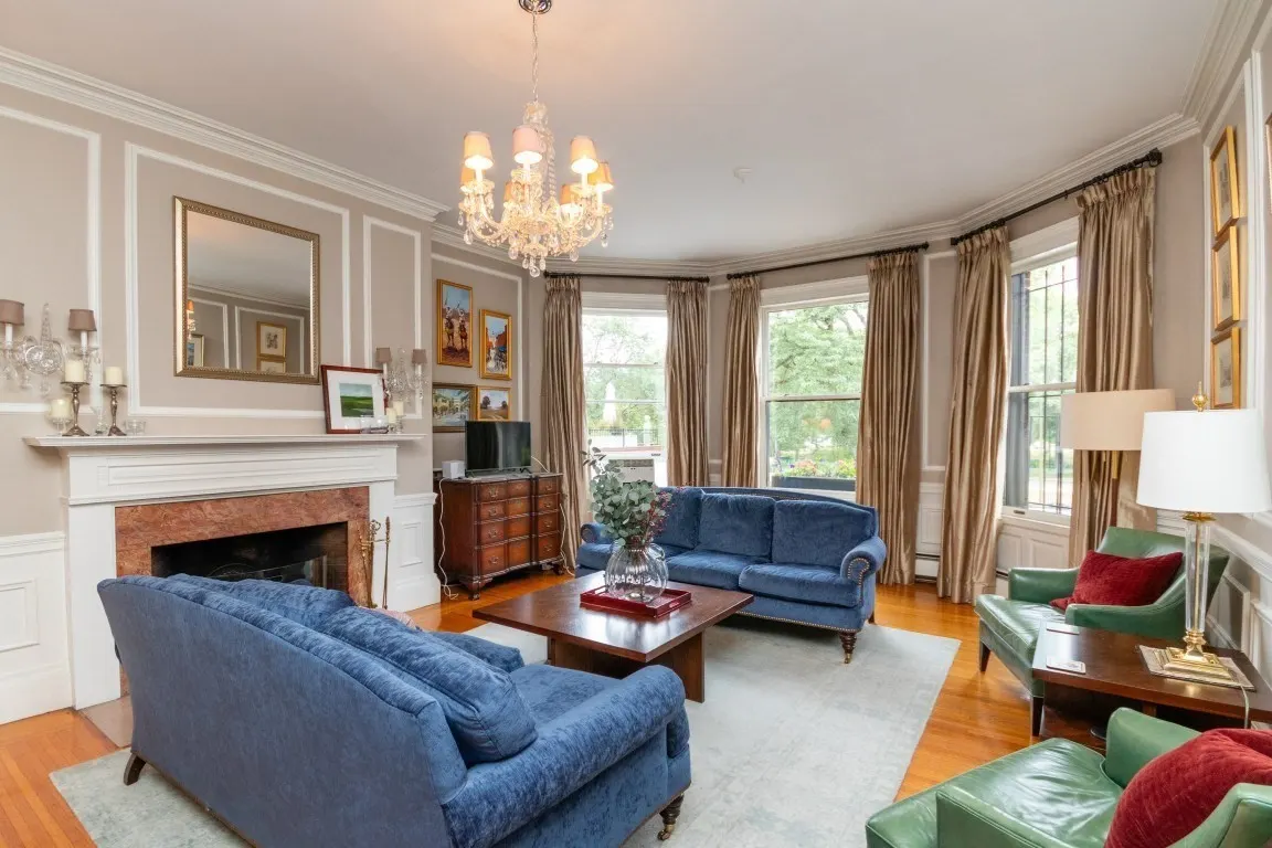 164 Beacon St #2, Boston