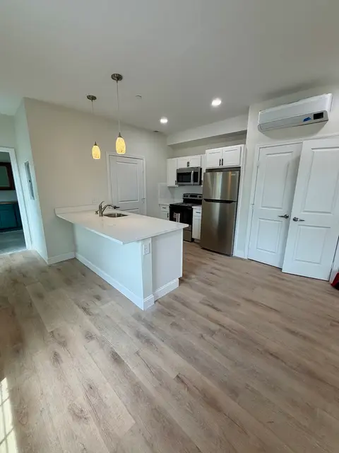 455 Massachusetts Ave #206