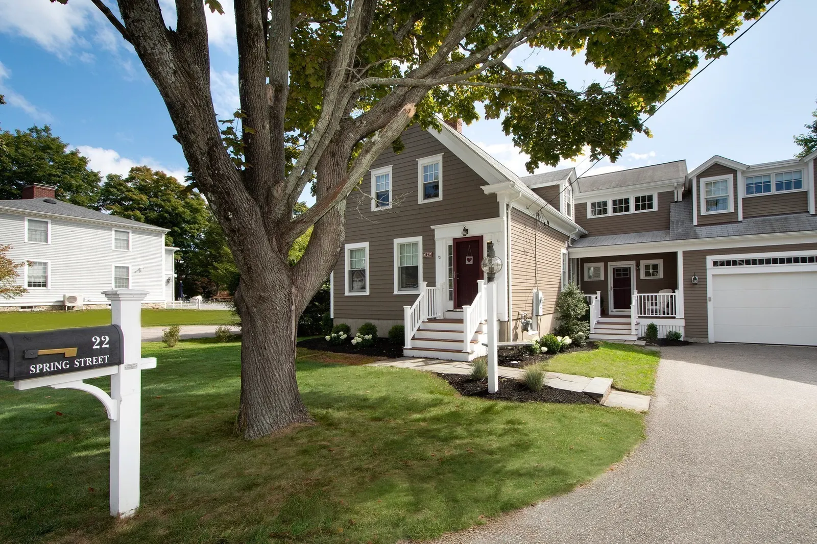 22 Spring St, Cohasset