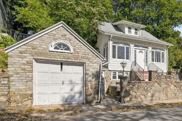9 Glenway Ave