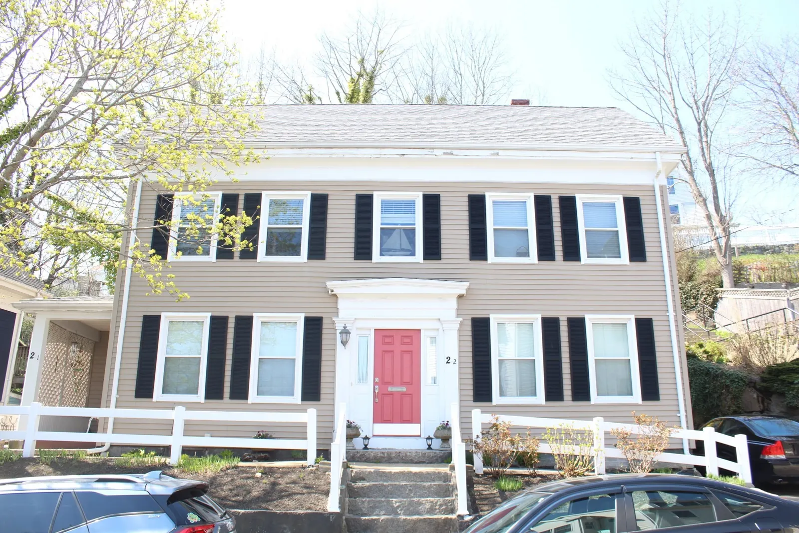 2 Spring St #A, Gloucester