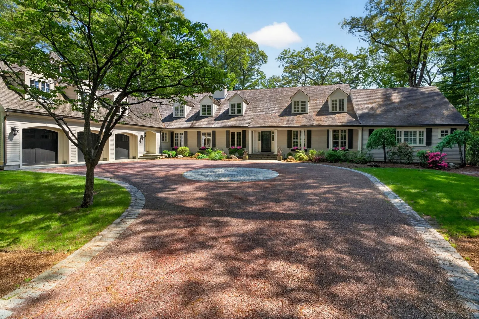 12 Winding River Cir, Wellesley