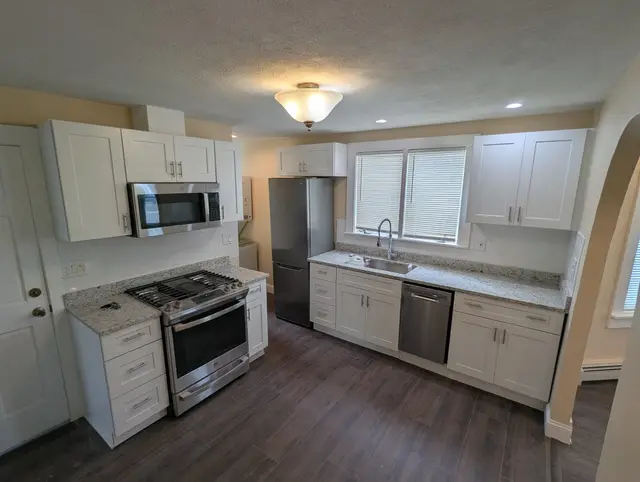 185 Riverside Ave #185