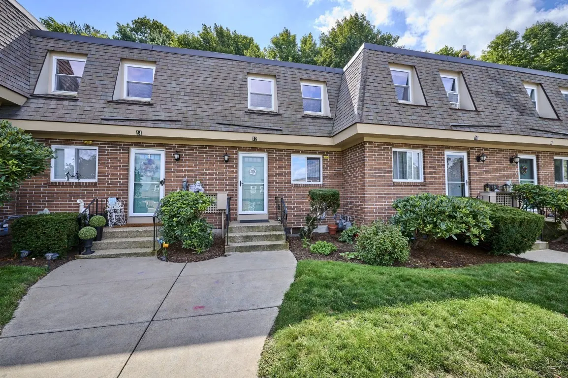 12 Walcott Valley Drive #12, Hopkinton
